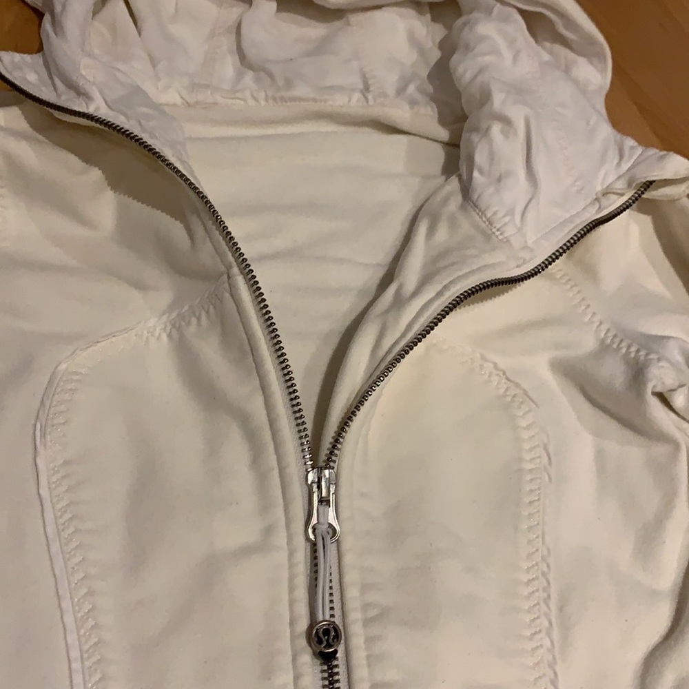 Lululemon Off White Live Simply Jacket GUC - size 2 - Picture 11 of 17